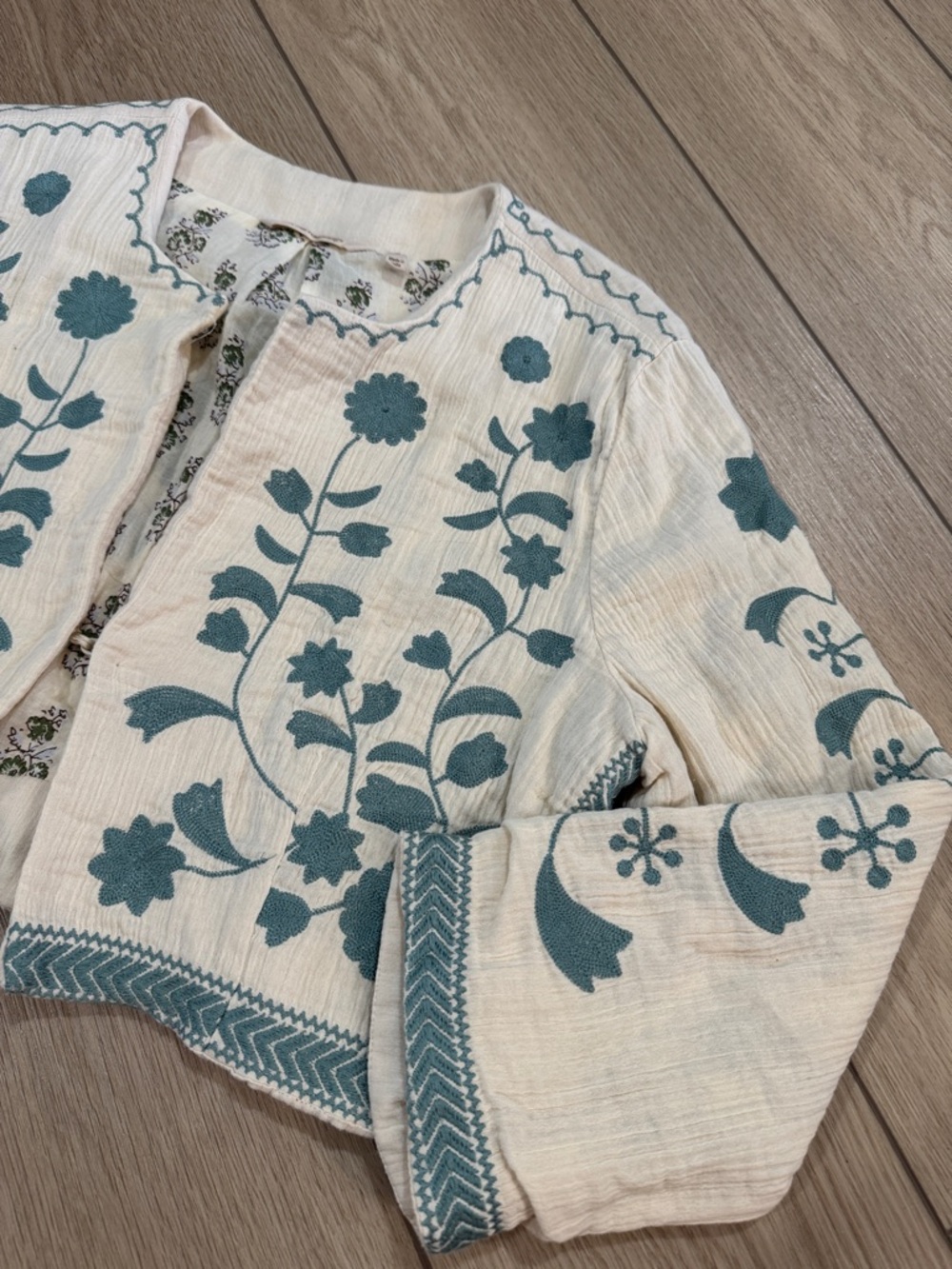 Soft Surroundings cream cropped jacket embroidery boho floral sz M